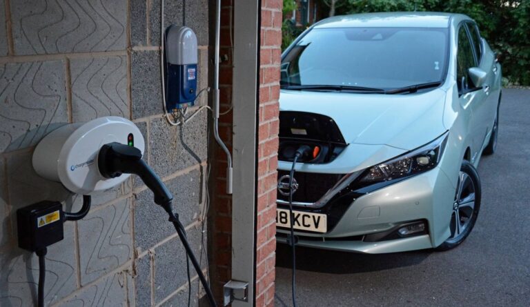 How Much Does It Cost to Charge an Electric Car?